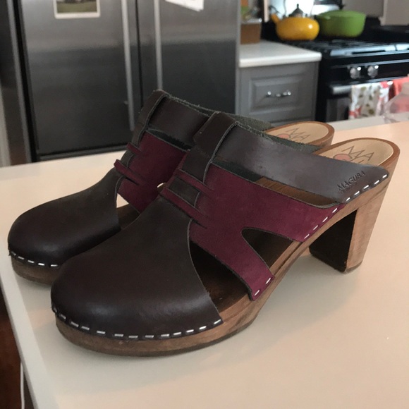 Maguba clogs size 40 3.5” heel - Picture 1 of 3
